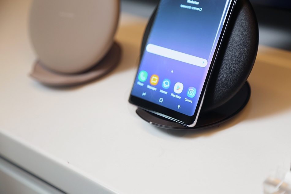 Samsung Galaxy Note 8 Hands-on bottom