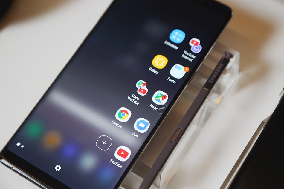 Samsung Galaxy Note 8 Hands-on images features