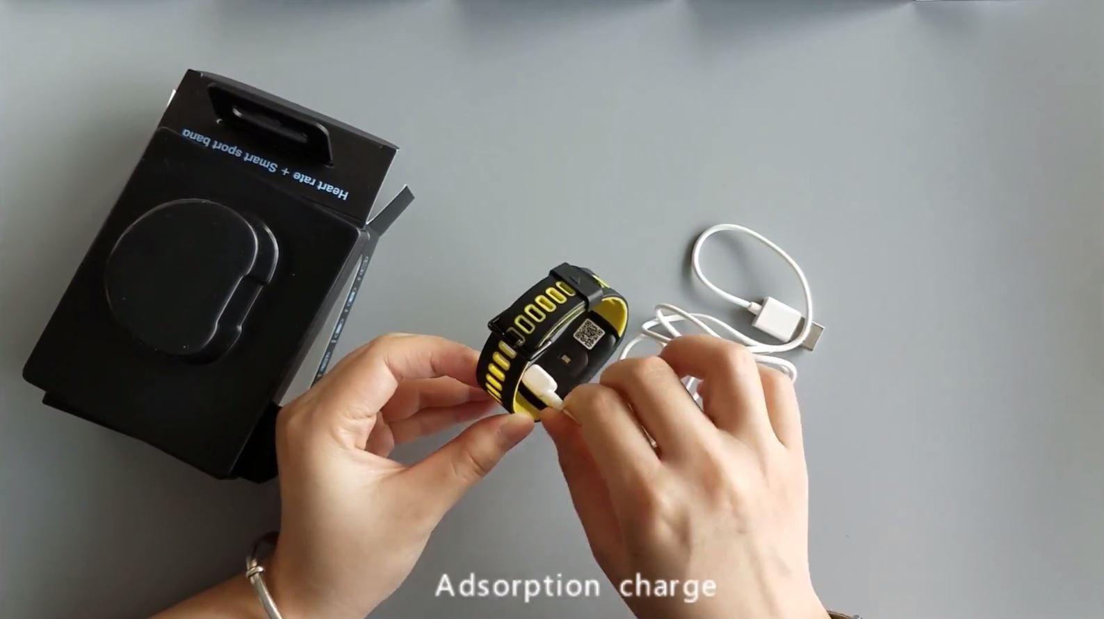 No.1 F4 Smart Band - charger