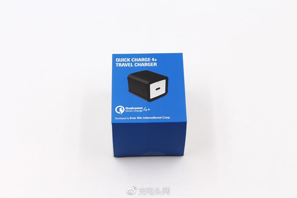 Qualcomm QC 4.0 + Charger Review - Packaging