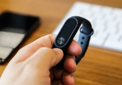 Xiaomi Mi Band 3 featured