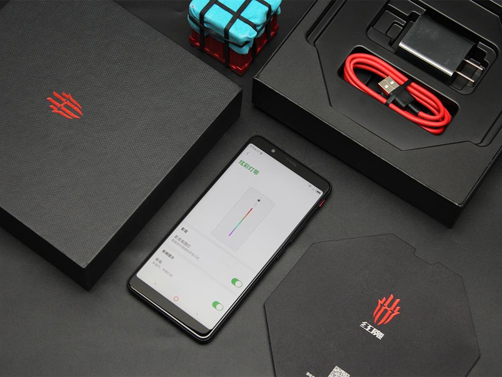 ZTE Nubia Red Magic Unboxing Review Package3