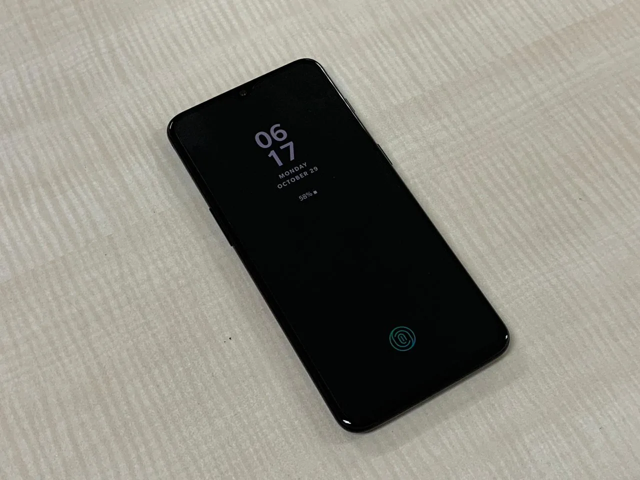 OnePlus 6T Hands-On Review - Design