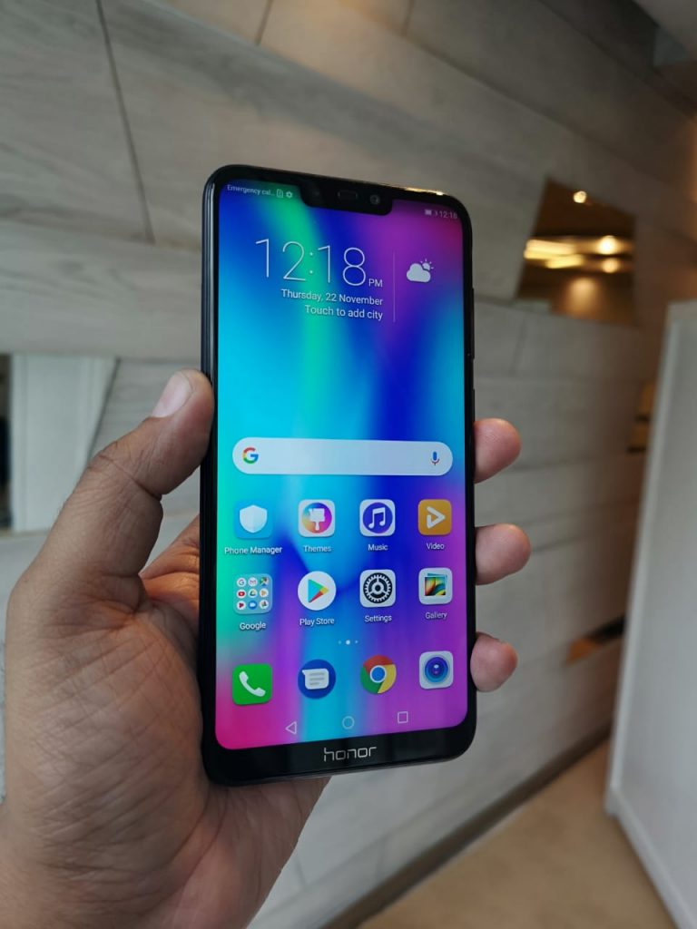 Huawei Honor 8C Hands-On - Display
