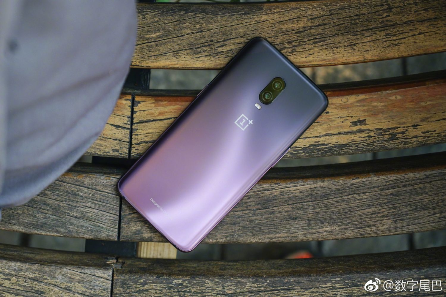 OnePlus 6T Thunder Purple Edition Teaser