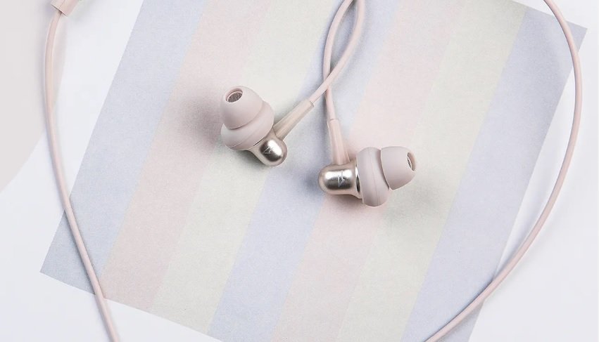 1MORE Stylish double-action in-ear headphones