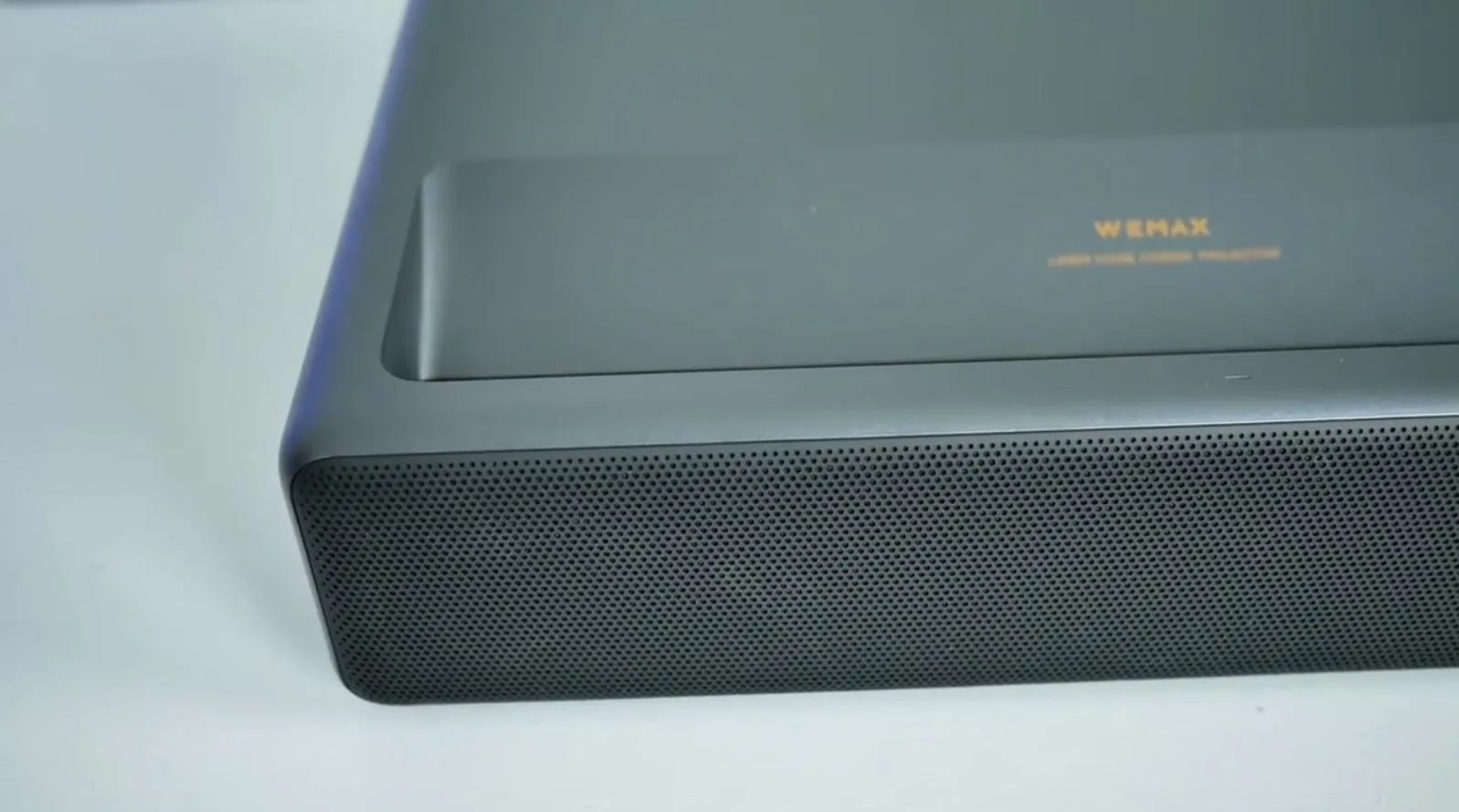Xiaomi Wemax ONE PRO Projector - 1