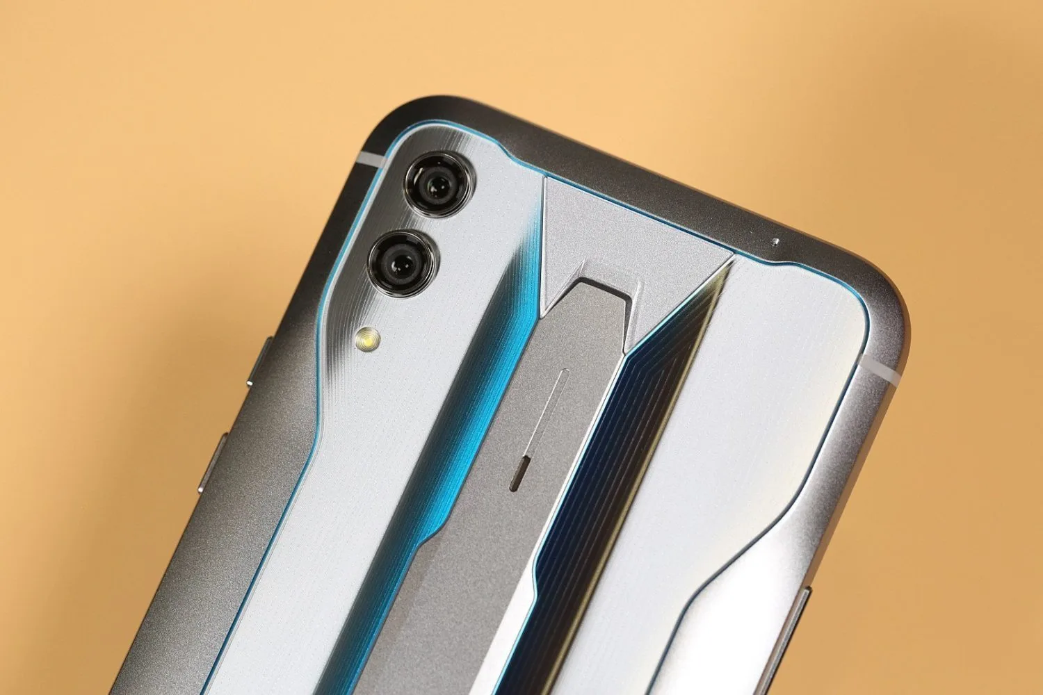Black Shark Gaming Phone 2 featured