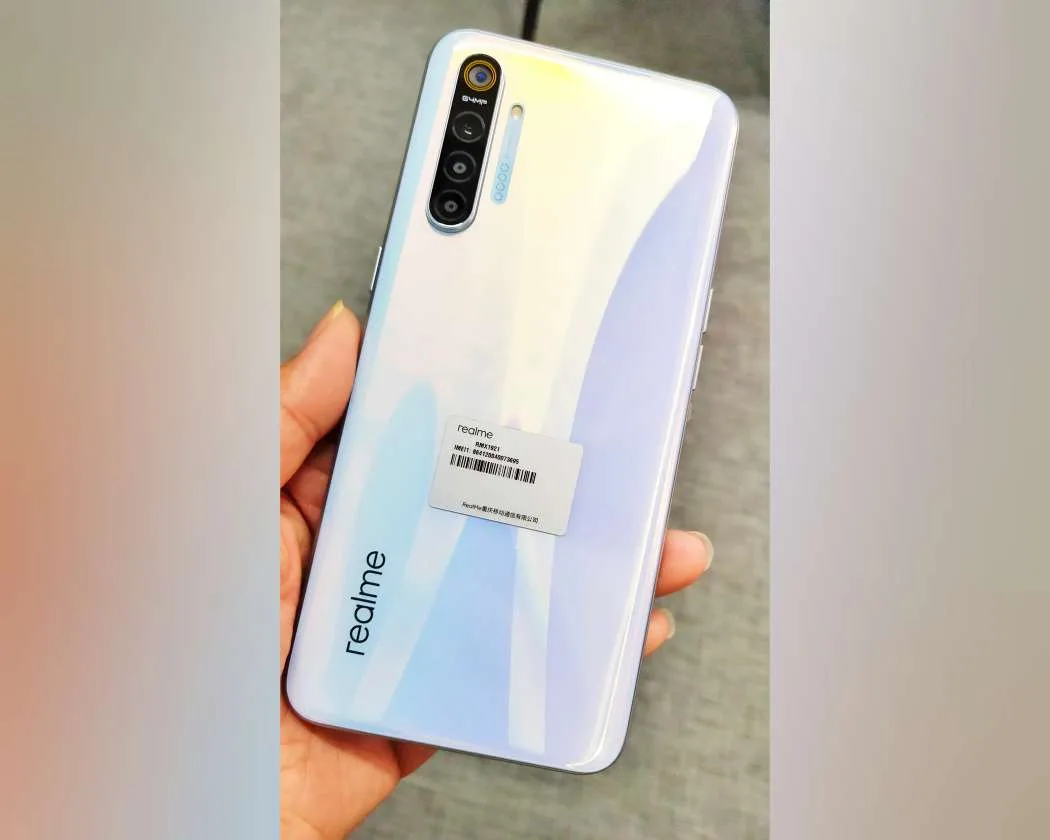 Realme XT images 1