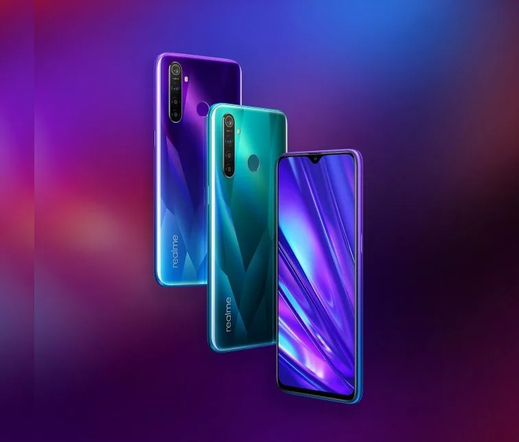 Realme Q featured design