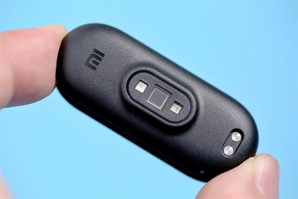 honor-band-5-vs-xiaomi-mi-band-5-vs-oppo-band-2-3