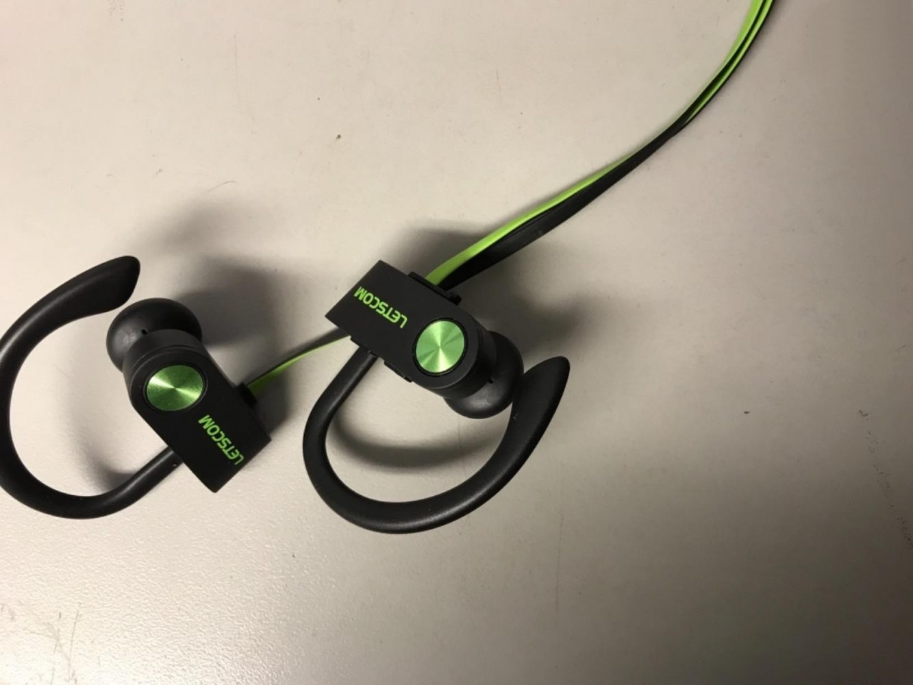 letscom-bluetooth-headphones-ipx7-review-1-2