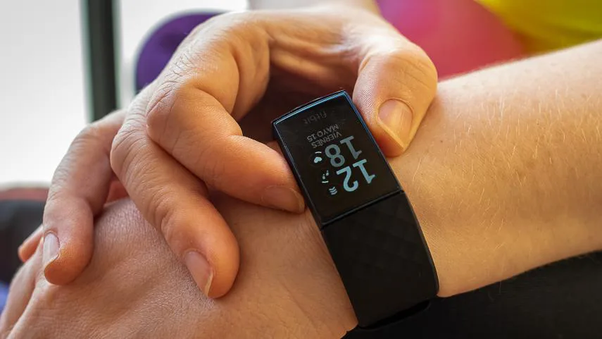 xiaomi-mi-band-5-vs-amazfit-bip-vs-fitbit-charge-4-5-2