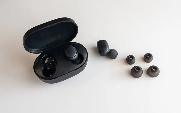 edifier-x3-vs-redmi-airdots-3