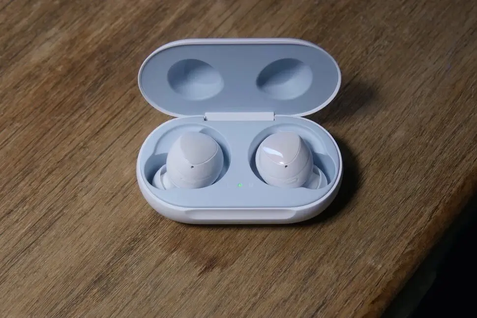edifier-tws-nb2-vs-galaxy-buds-2