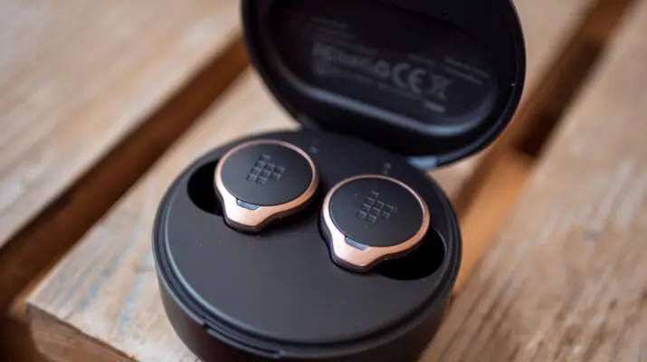 edifier-tws-nb2-vs-tronsmart-apollo-3