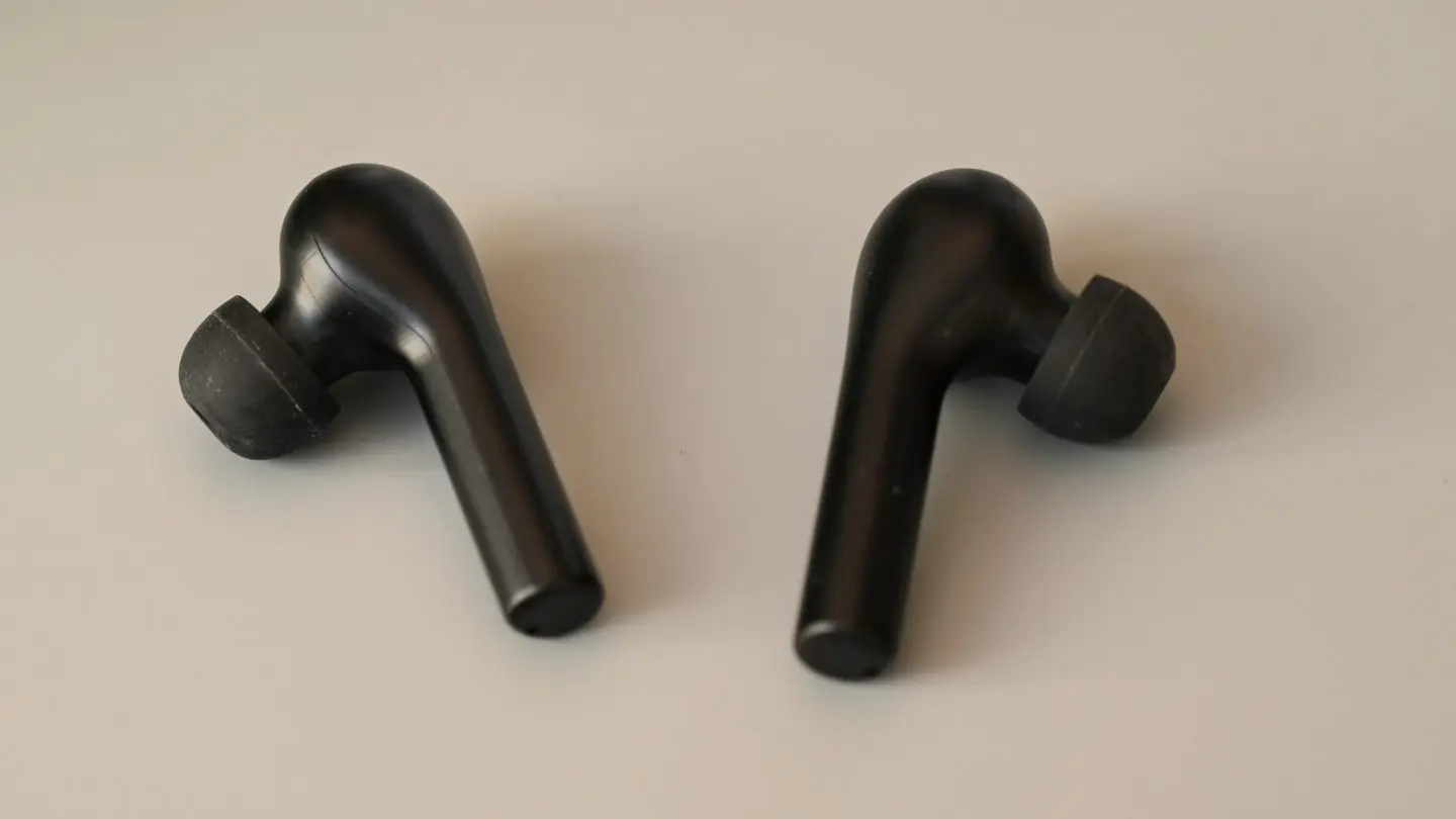 redmi-airdots-2-vs- qcy-t5-2