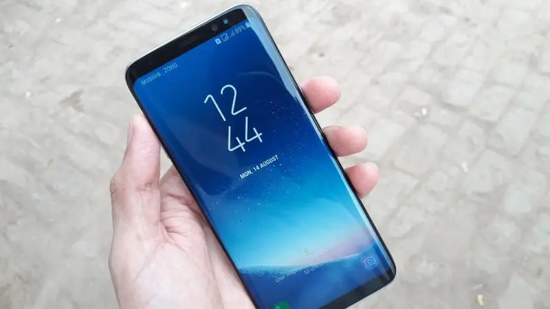 phones-with-2k-display-d