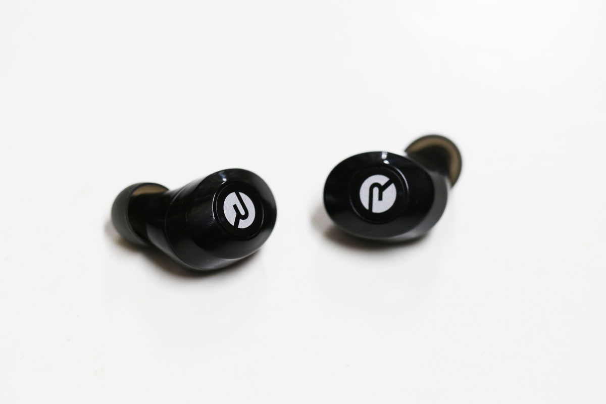 How to answer calls? Raycon E25 earbuds manual