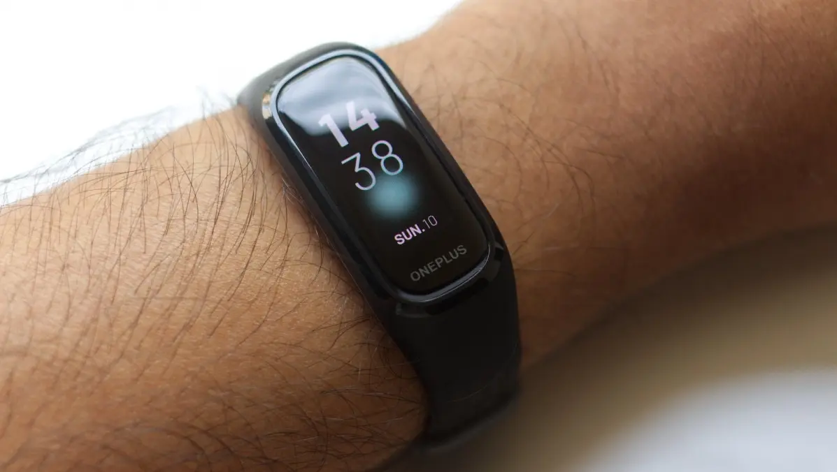 xiaomi-mi-band-6-vs-honor-band-6-vs-oneplus-band-2-2