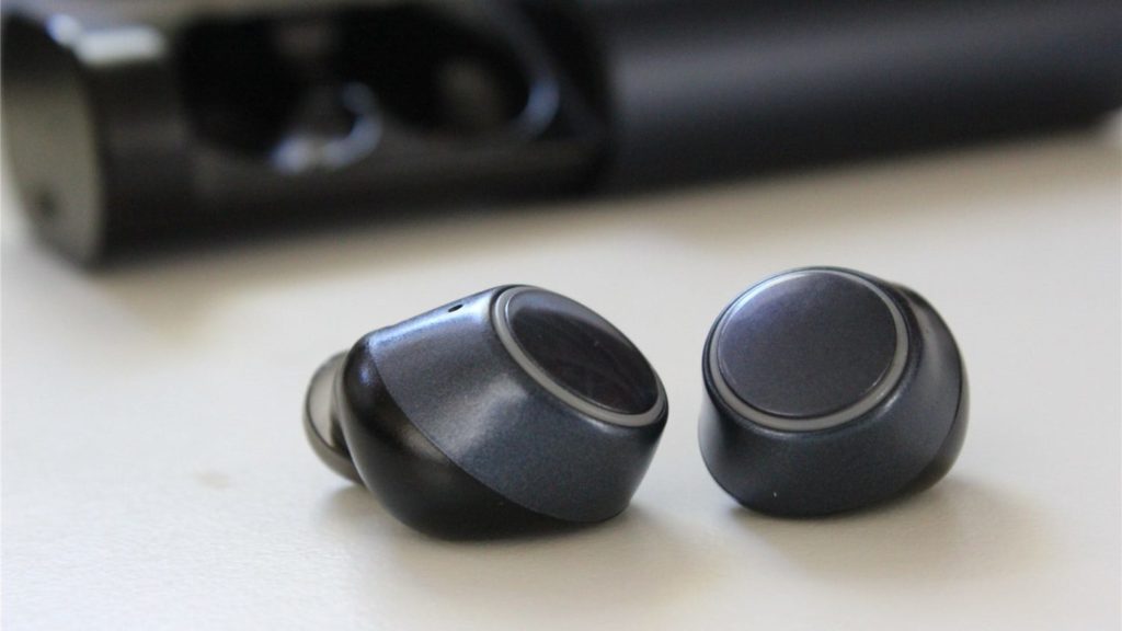 20 Best TWS Earbuds With The Longest Battery Life - Creative Outlier Air V2