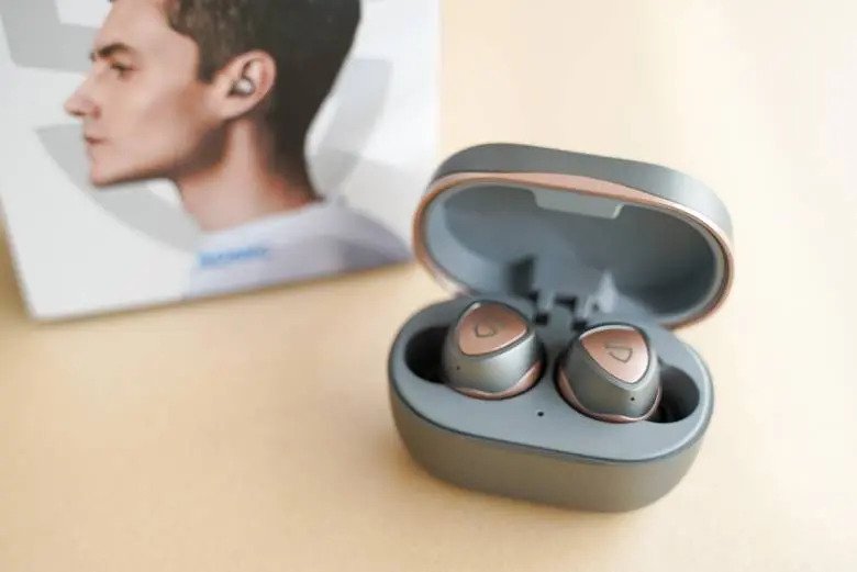 20 Best TWS Earbuds With The Longest Battery Life - Soundpeats sonic 1