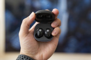 Raycon E55 Earbuds Manual | Step-by-Step User Guide 2021