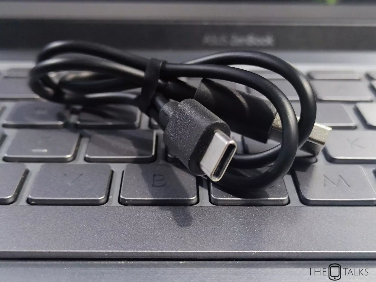 Edifier X2 earbuds review - charging cable