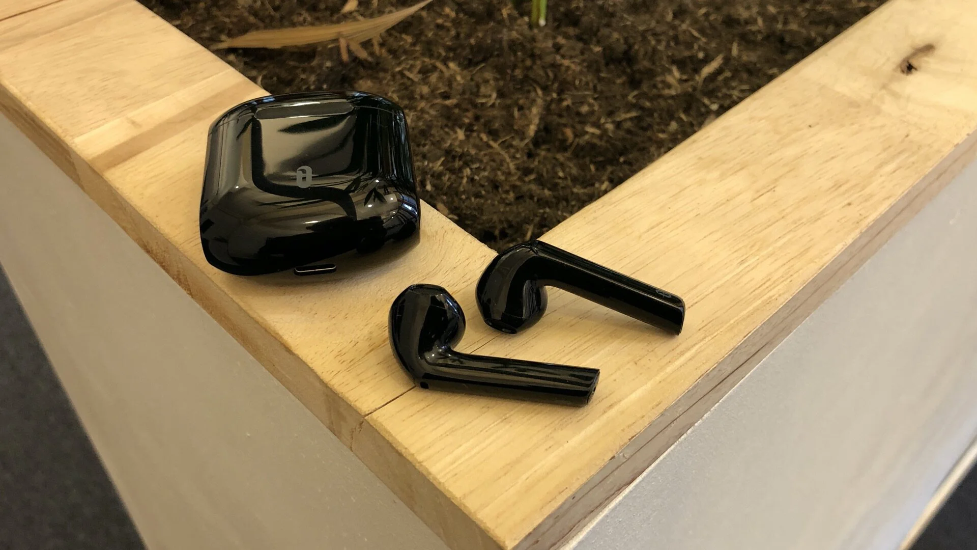 TaoTronics-SoundLiberty-95-Manual-6