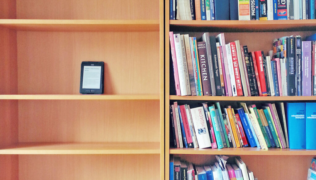Ereaders vs Books Technology vs Tradition