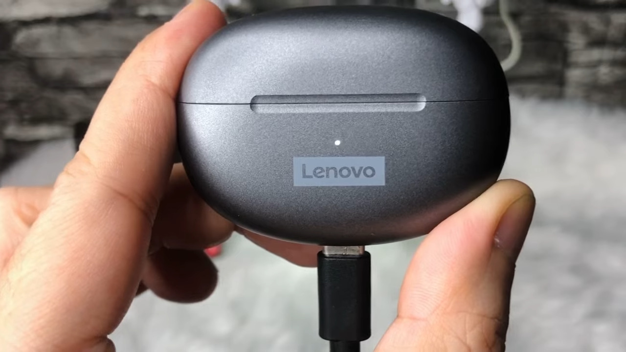 Lenovo LP5 Wireless Bluetooth Earbuds Case Charging