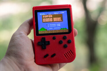 retro-handheld-mini-game-console-d