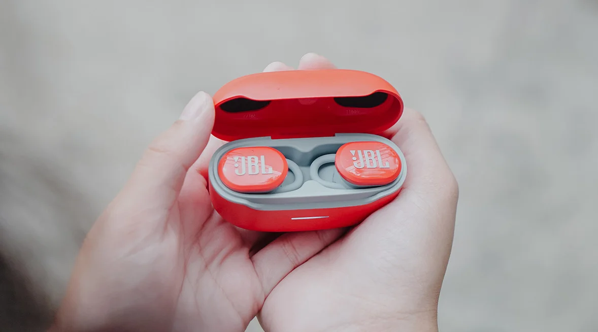 JBL-Endurance-Race-Manual-9