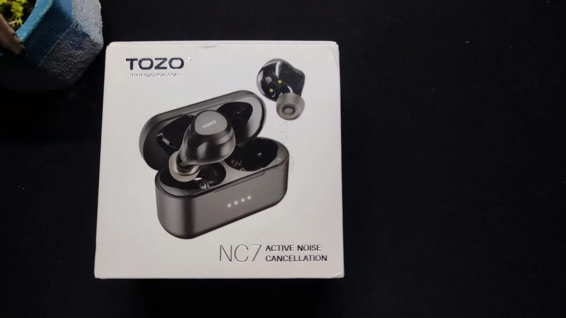 Tozo NC7 TWS Review - Box