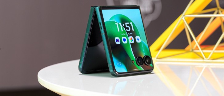 Lenovo Motorola Razr 60 Ultra