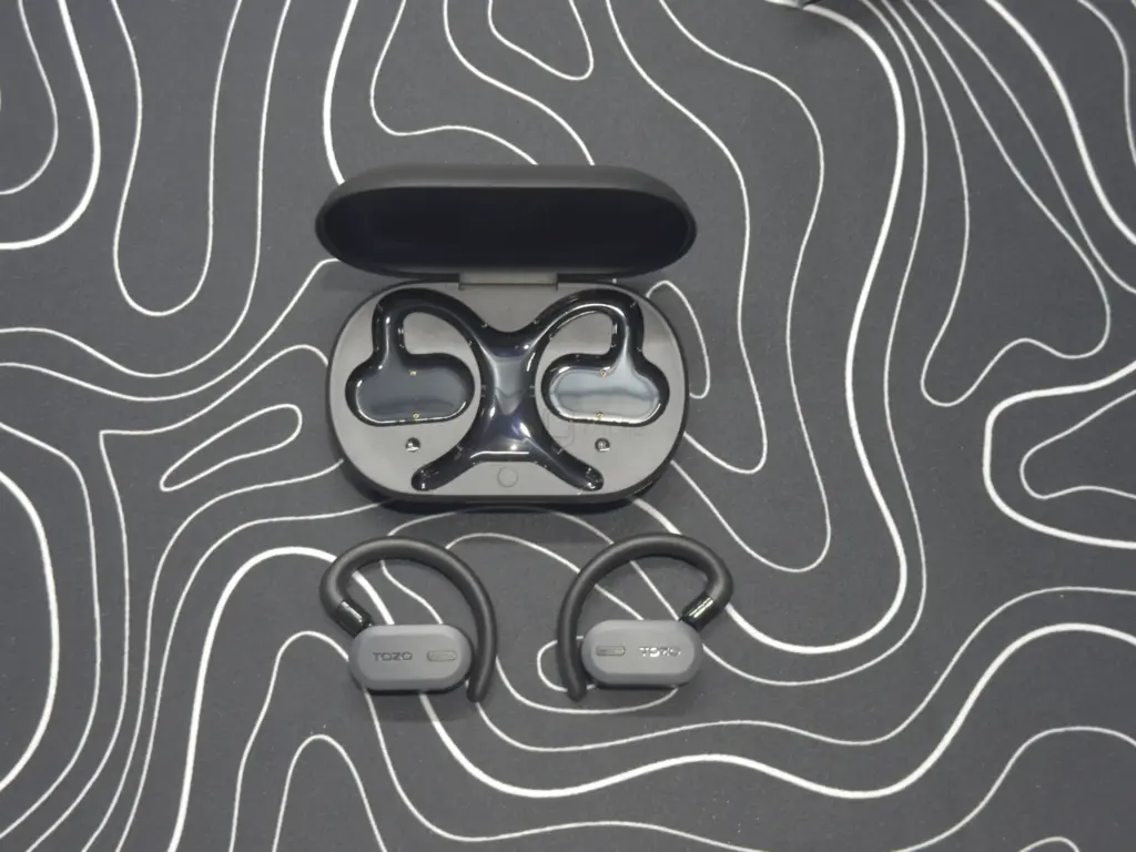 Tozo Open Buds Review - design